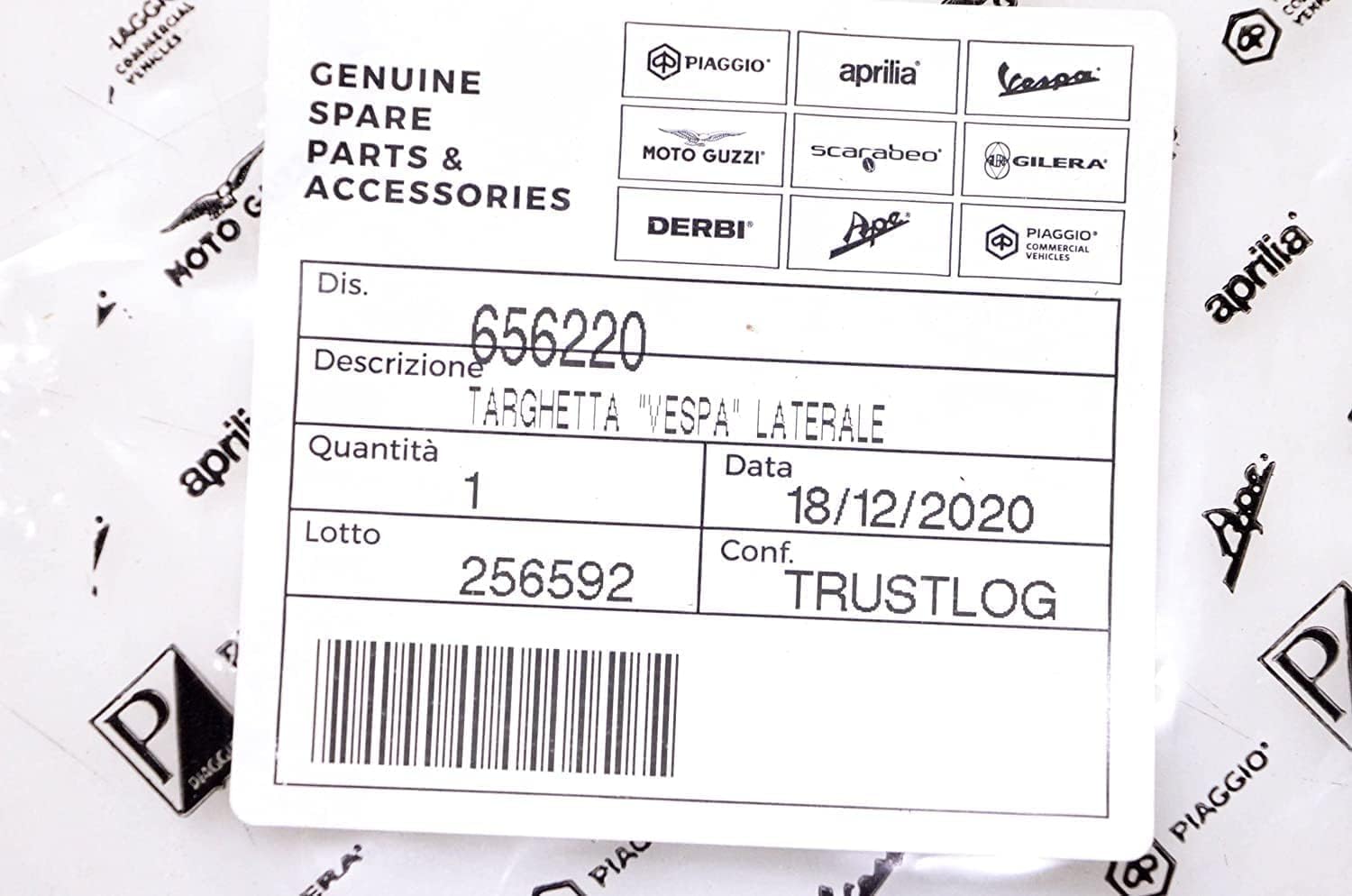 TARGHETTA SCRITTA LOGO CROMATA VESPA LATERALE PER PIAGGIO VESPA GTS 125 250 300 ORIGINALE PIAGGIO 656220